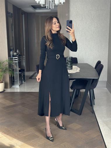 Siyah Dik Yaka Önü Tek Yırtmaçlı Kemerli Fitilli Kaşkorse Kemerli Yırtmaçlı Midi Boy Kadın Elbise 