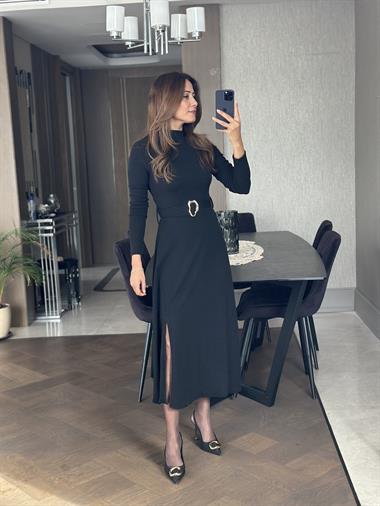 Siyah Dik Yaka Önü Tek Yırtmaçlı Kemerli Fitilli Kaşkorse Kemerli Yırtmaçlı Midi Boy Kadın Elbise 