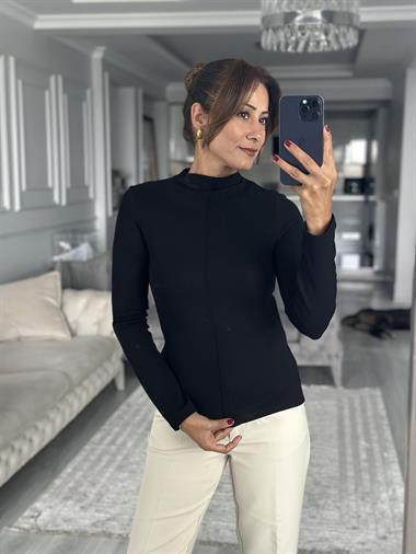 Siyah Dik Yaka Uzun Kollu Önü Dikişli Kadın Bluz