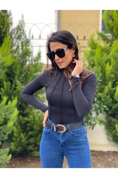 Siyah Dikiş Detay Body