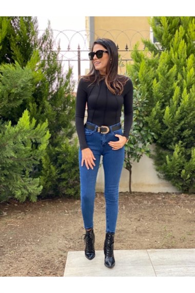 Siyah Dikiş Detay Body