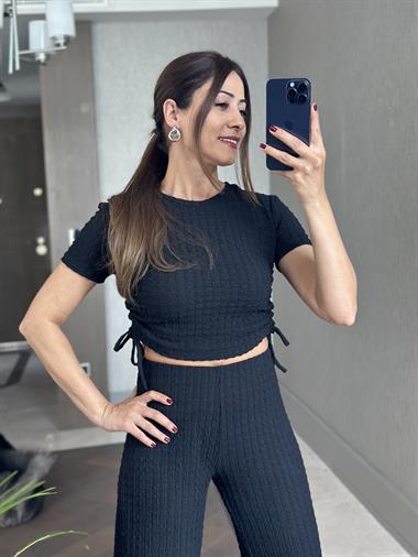 Siyah Dokulu Gofre Marka Model Bluz Pantolon Kadın Takım