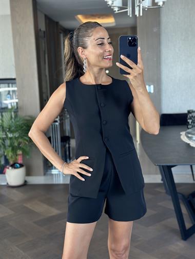 Siyah Dört Düğmeli Cep Detaylı Yelek Şort Kadın Alt Üst Takım