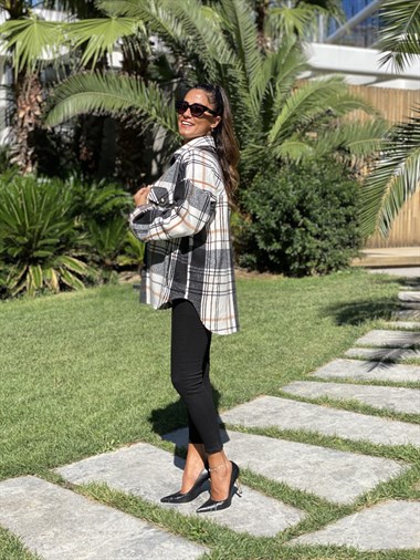 Siyah Ekose Dört Cepli Kaşe Kadın Ceket