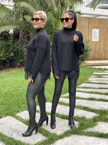 Siyah Eteği Dantelli Yarım Balıkçı Triko Kadın Kazak