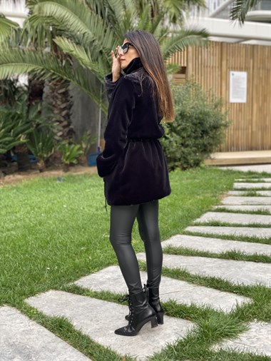 Siyah Fermuarlı Bel Bağcıklı Uzun Kadın Kürk