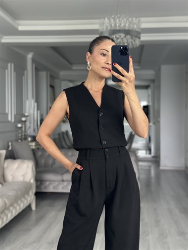 Siyah Modern Kesim Likralı Düğmeli Kadın Yelek