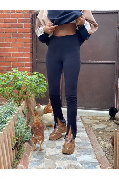 Siyah Garnili Süet Takım