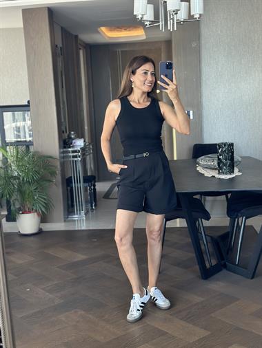 Siyah Geniş Biyeli Halter Yaka Kadın Body