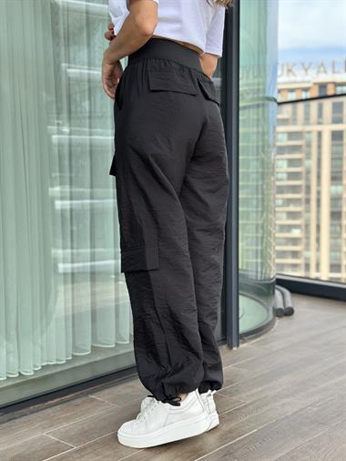 Siyah Geniş Lastikli Kargo Cep Paraşüt Kadın Pantolon