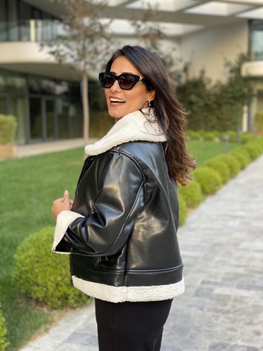 Siyah Geniş Yaka Kıvırcık Deri Kadın Mont