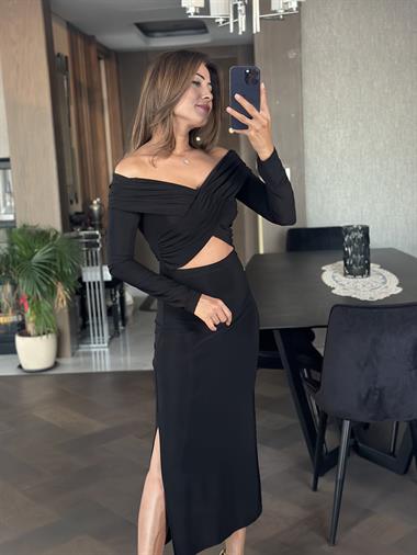 Siyah Göbek Dekolteli Büzgülü Sandy Kadın Elbise