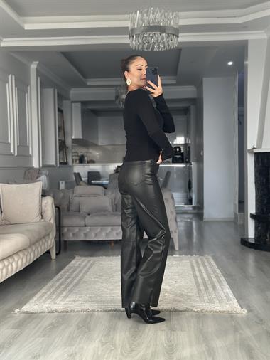 Siyah Gold Düğme Detay V Yaka Kadın Kazak