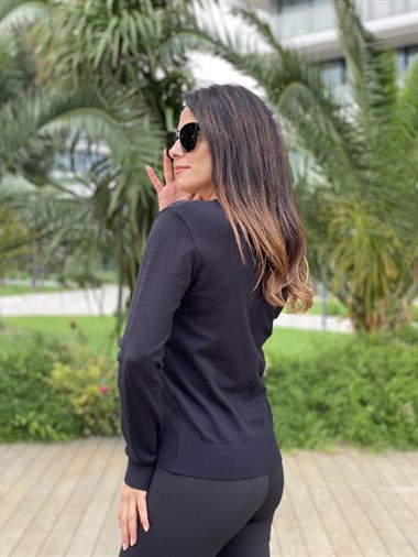 Siyah Gold Düğmeli Triko Kadın Hırka 