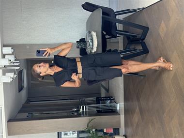 Siyah Hakim Yaka Kemerli Dört Cepli Keten Kadın Mini Elbise