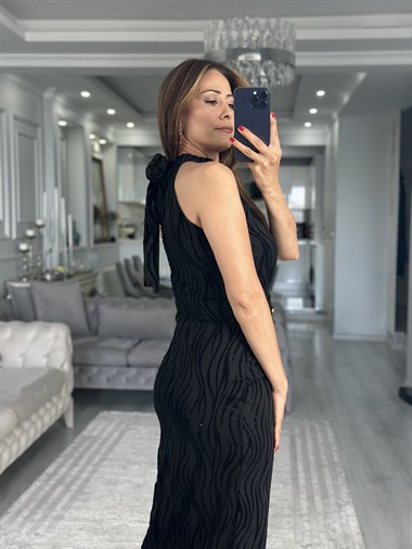 Siyah Halter Yaka Salyangoz Tokalı Simli Maxi Boy Kadın Elbise