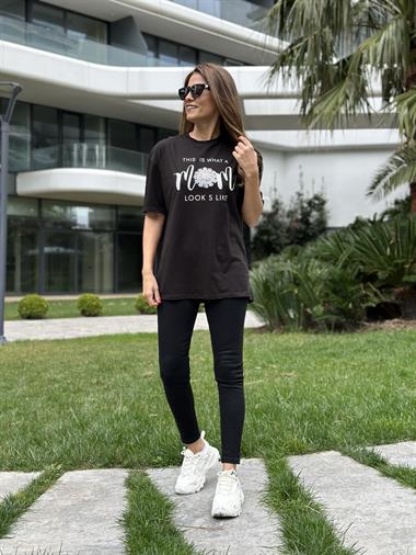 Siyah İnci Detay Bisiklet Yaka Kadın T-Shirt