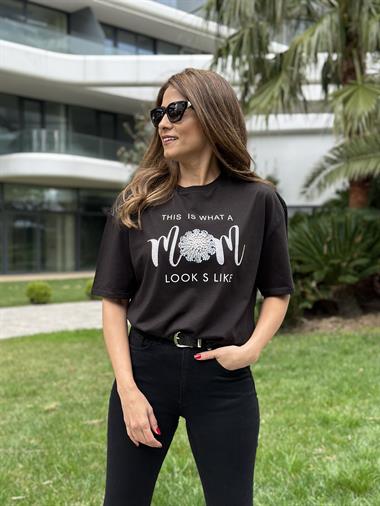 Siyah İnci Detay Bisiklet Yaka Kadın T-Shirt