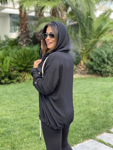 Siyah Kapüşonlu Fermuarlı Aerobin Kadın Trençkot