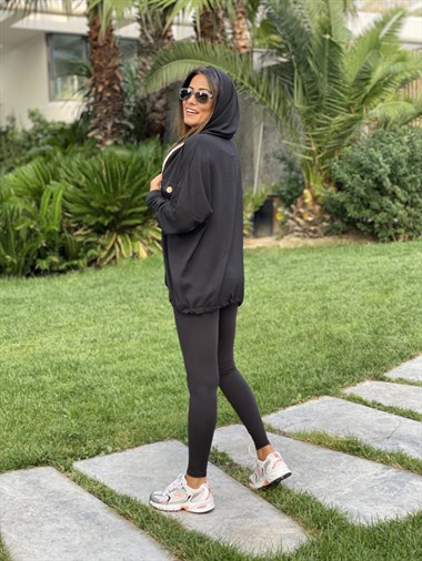 Siyah Kapüşonlu Fermuarlı Aerobin Kadın Trençkot