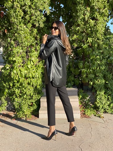 Siyah Kapüşonlu Fermuarlı Deri Kadın Trençkot
