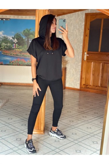 Siyah Kapüşonlu Kısa Kol Sweatshirt