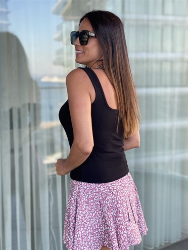 Siyah Kare Yaka Kaşkorse Atlet