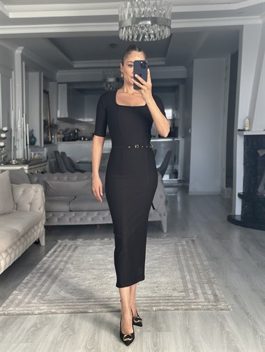 Siyah Kare Yaka Kemerli Kadın Kalem Elbise 