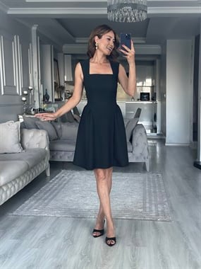 Siyah Kare Yaka Prenses Mini Kadın Elbise 