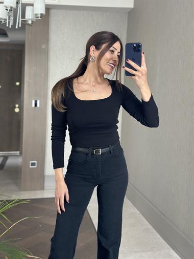 Siyah Kare Yaka Uzun Kollu Kadın Body