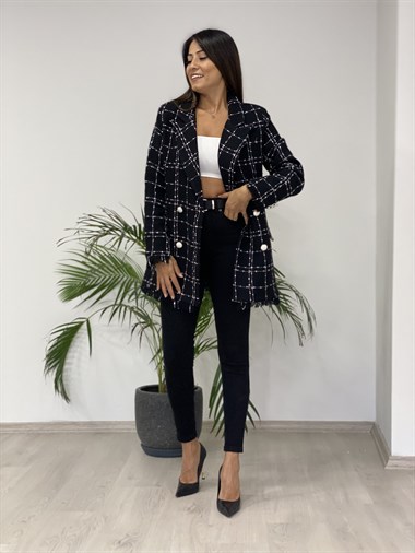 Siyah Kareli Eteği Püsküllü Tüvit Kadın Ceket