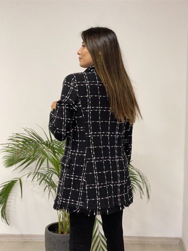 Siyah Kareli Eteği Püsküllü Tüvit Kadın Ceket