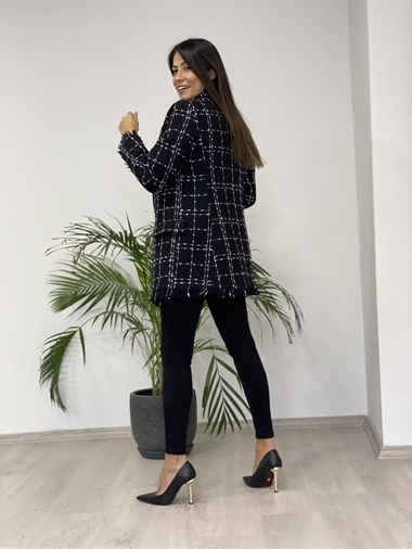 Siyah Kareli Eteği Püsküllü Tüvit Kadın Ceket