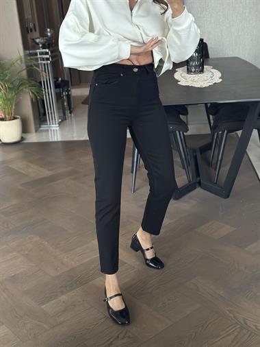 Siyah Karol Push Up Mom Kadın Jean Pantolon
