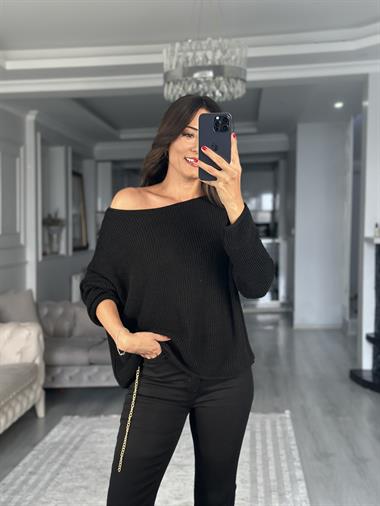 Siyah Kayık Yaka Basic Kadın Triko Kazak