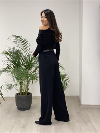 Siyah Kayık Yaka Drapeli Sandy Kadın Bluz