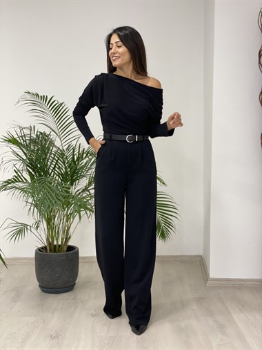 Siyah Kayık Yaka Drapeli Sandy Kadın Bluz