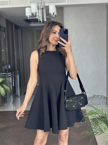 Siyah Kayık Yaka Sıfır Kol Cepli Kadın Mini  Kloş Elbise