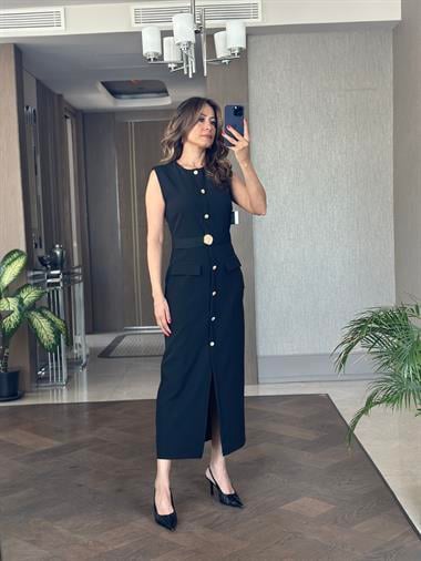 Siyah Kemeri Broş Detaylı Sıfır Kol Maksi Boy Kadın Elbise