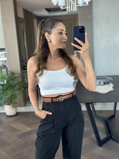 Siyah Kemerli Cepli Pensli Yarı Şalvar Kadın Pantolon