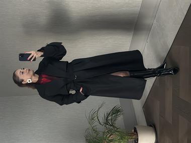 Siyah Kemerli Rahat Kesim Kadın Kaşe Kaban