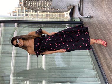 Siyah Kiraz Desenli Önü Düğmeli Ve Volanlı Viskon Kadın Elbise