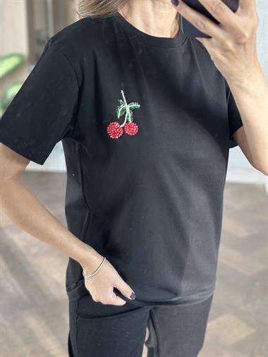 Siyah Kiraz Taşlı Bisiklet Yaka Kadın T-Shirt