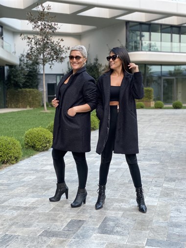 Siyah Kısa Bürümcük Kadın Kaban