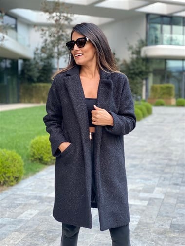 Siyah Kısa Bürümcük Kadın Kaban