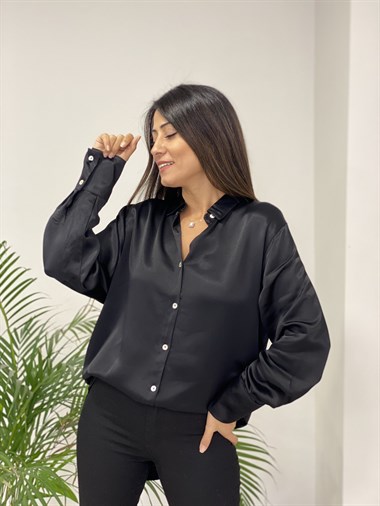 Siyah Kol Manşeti İki Düğmeli Saten Kadın Gömlek
