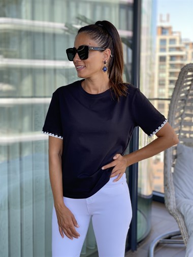 Siyah Kol Uçları Örgü Kadın T-Shirt