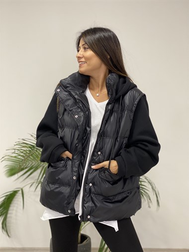 Siyah Kolları Ve Kapüşonu Sweat Detay Şişme Kadın Mont