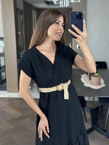 Siyah Kruvaze Yaka Kemerli Brode Kadın Elbise