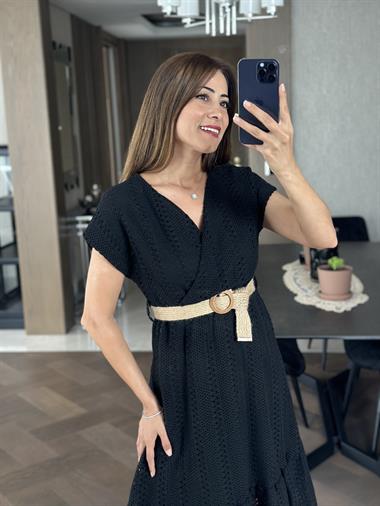Siyah Kruvaze Yaka Kemerli Brode Kadın Elbise